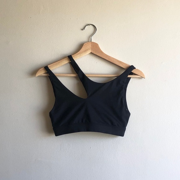ALO Yoga Tops - ALO Yoga Black Crop Top